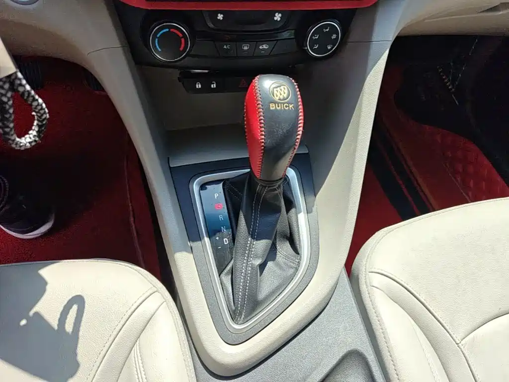 Buick Excelle 2018 — фото 14
