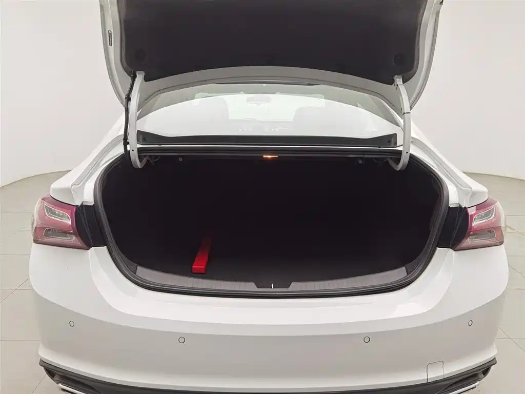 Chevrolet Malibu XL 2020 — фото 16