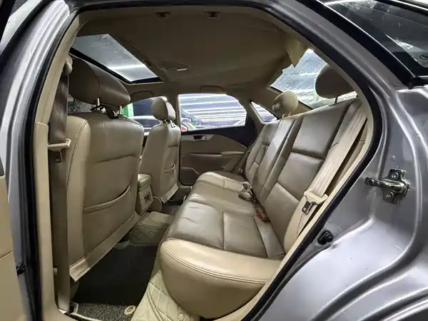 Buick Excelle 2011