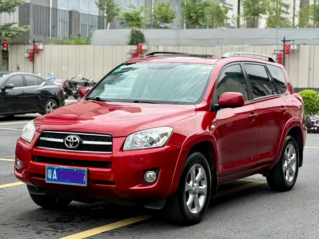 Toyota RAV4 2009 — фото 1