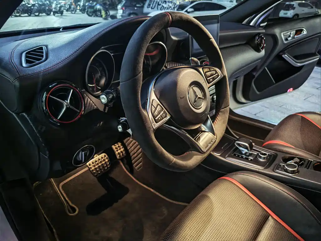 Mercedes-Benz A-Class AMG 2017 — фото 3
