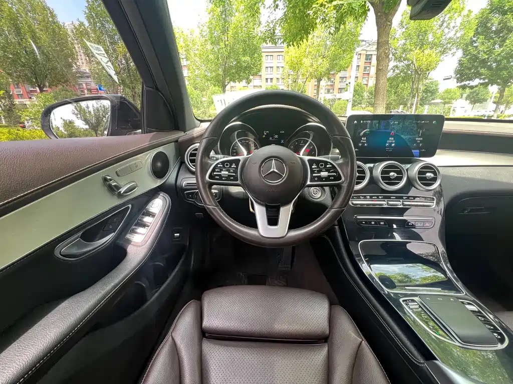 Mercedes-Benz GLC 2020 — фото 12