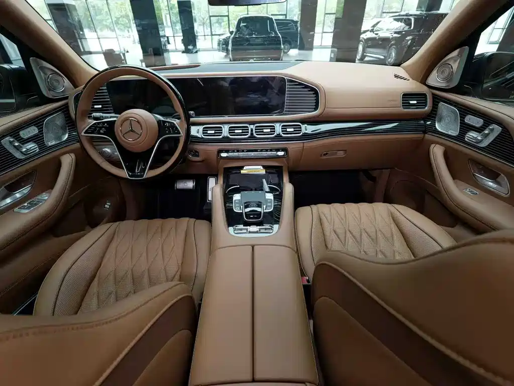 Mercedes-Benz GLS — фото 19