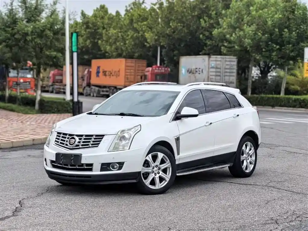 Cadillac SRX 2015 — фото 1