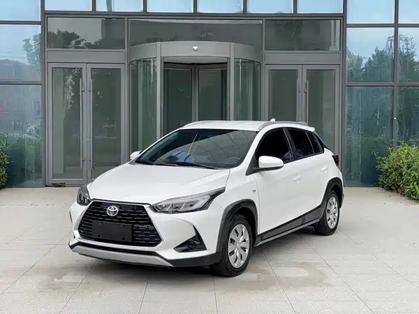 Toyota Yaris L 2023