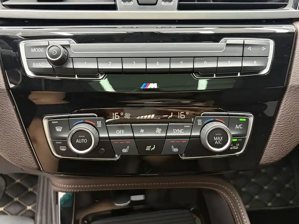 BMW X1 2022 — фото 13