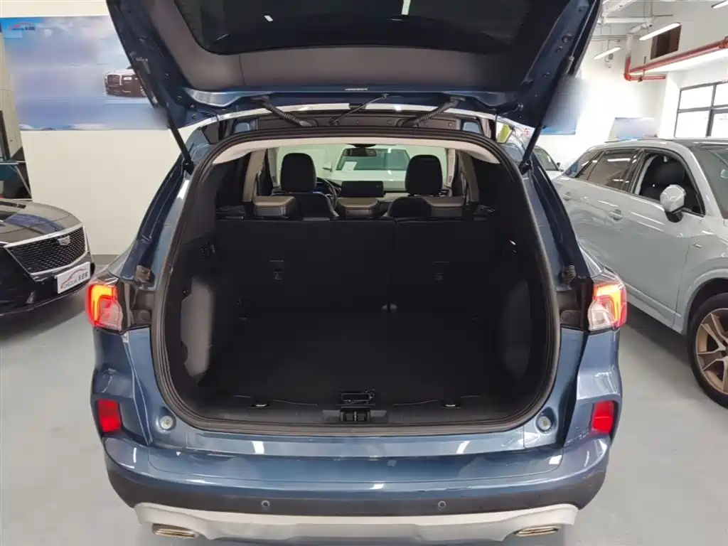 Ford Escape 2021 — фото 19
