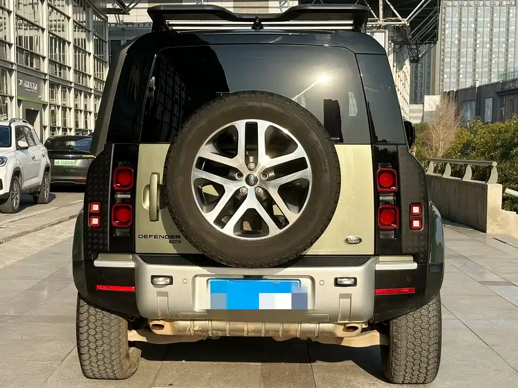 Land Rover Defender 2022 — фото 5
