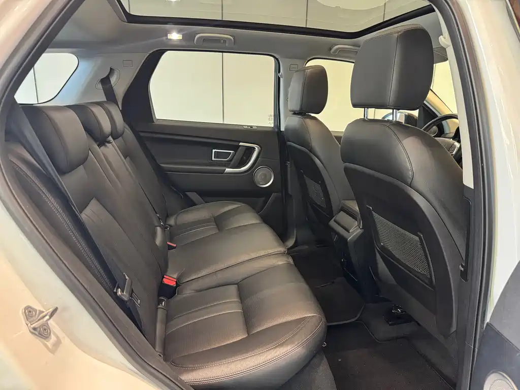 Land Rover Discovery Sport 2018 — фото 9