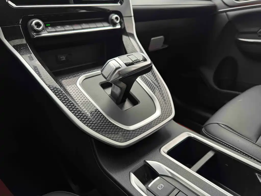 Haval M6 2022 — фото 10