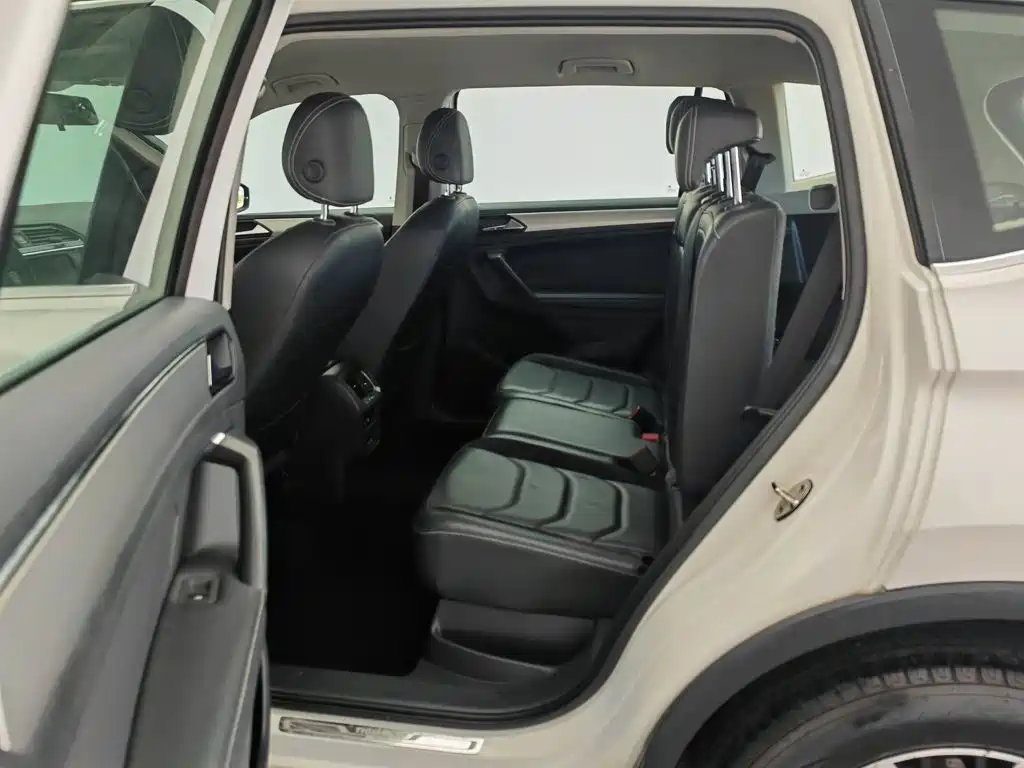 Volkswagen Tiguan L 2017 — фото 15