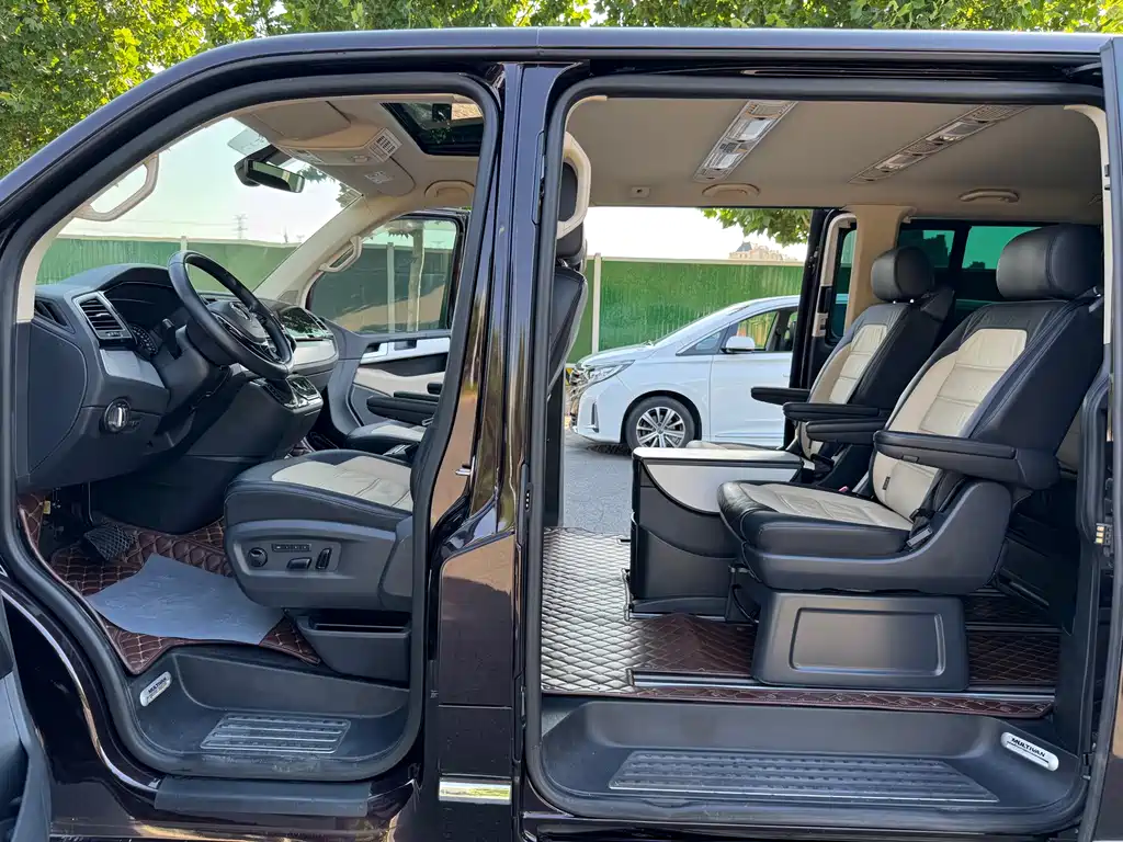 Volkswagen Multivan 2016 — фото 28