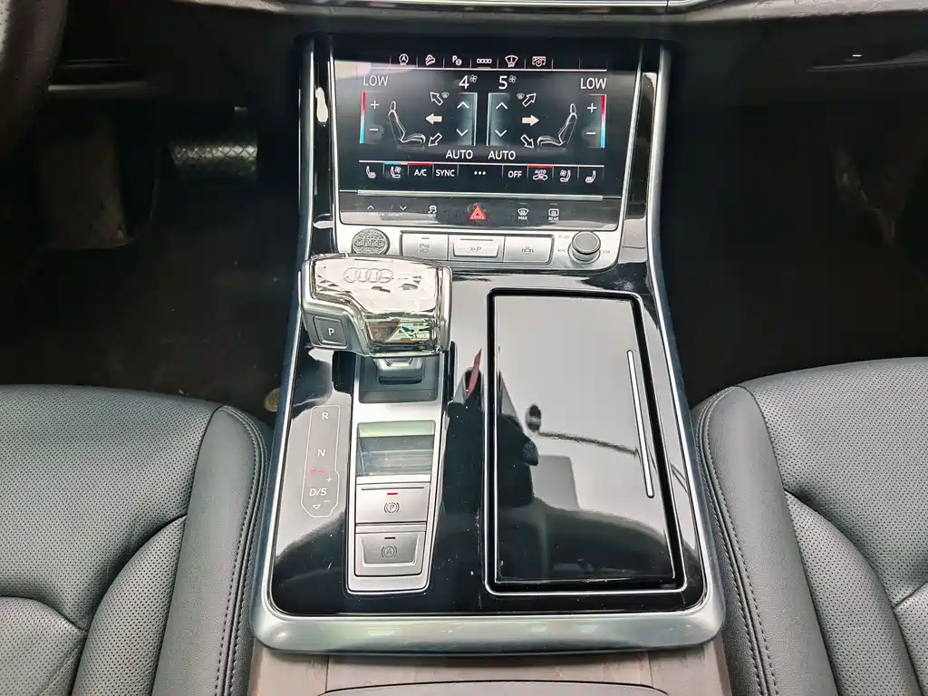 Audi Q8 2021 — фото 11