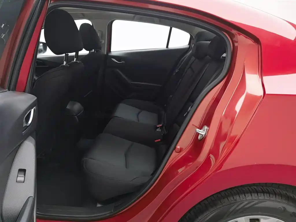Mazda 3 Axela 2016 — фото 15