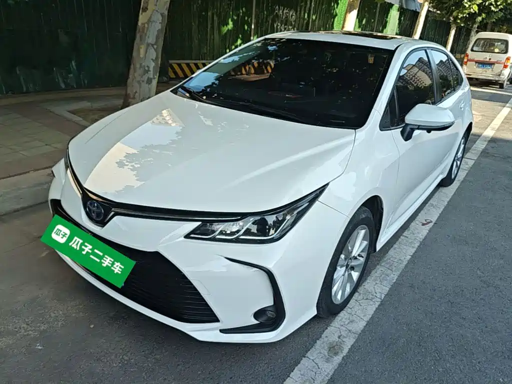 Toyota Corolla 2022 — фото 2