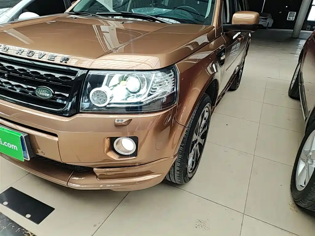 Land Rover Freelander 2 2015 — фото 24