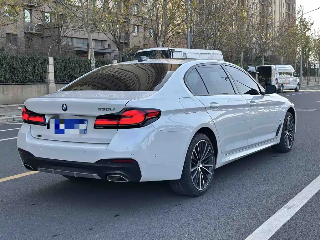 BMW 5 Series 2023