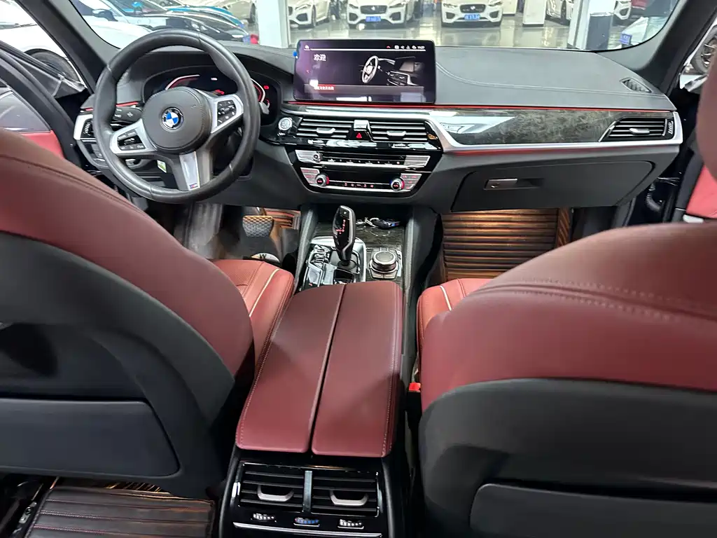 BMW 5 Series 2022 — фото 11