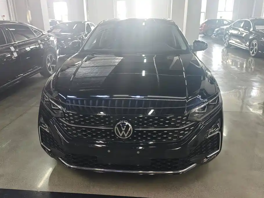 Volkswagen Passat 2024
