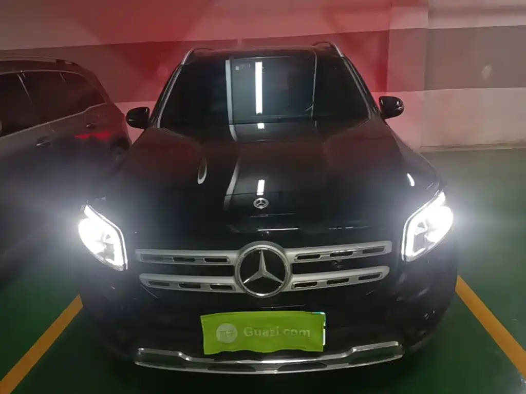 Mercedes-Benz GLB 2023