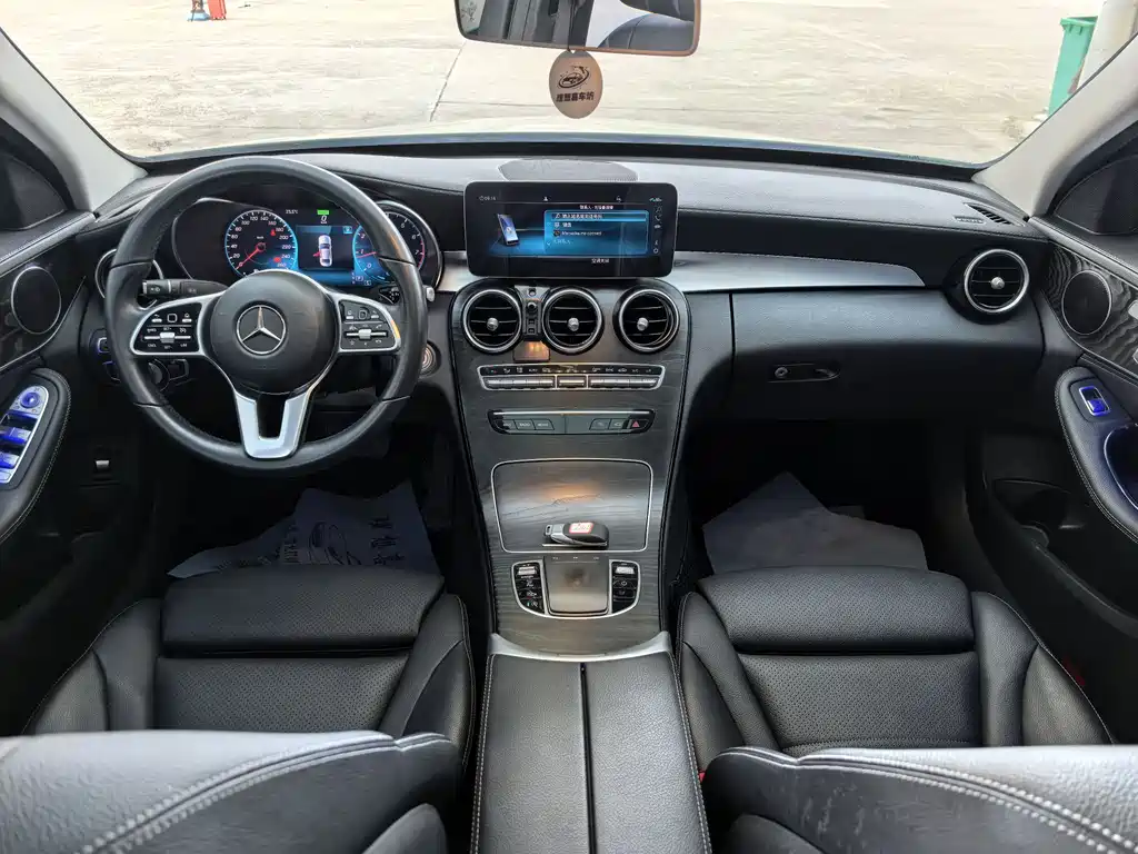 Mercedes-Benz C-Class 2019 — фото 10