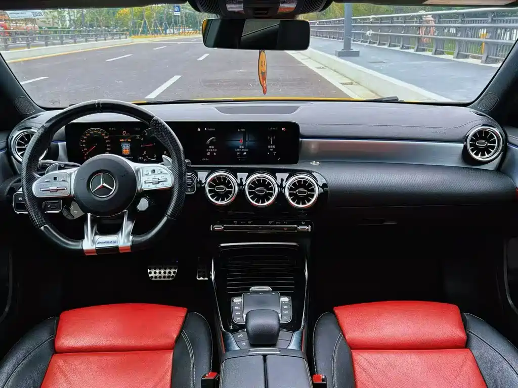 Mercedes-Benz A-Class AMG 2022 — фото 4