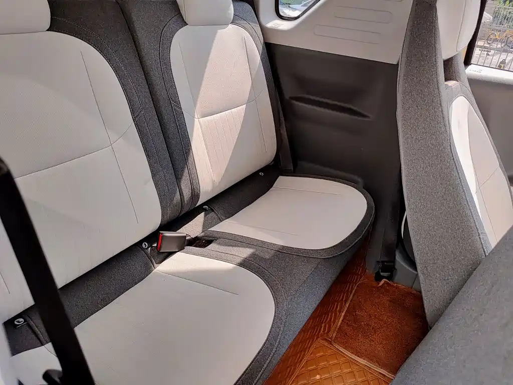Geely Galaxy Panda 2025 — фото 10