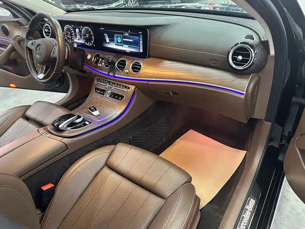 Mercedes-Benz E-Class 2018 — фото 9