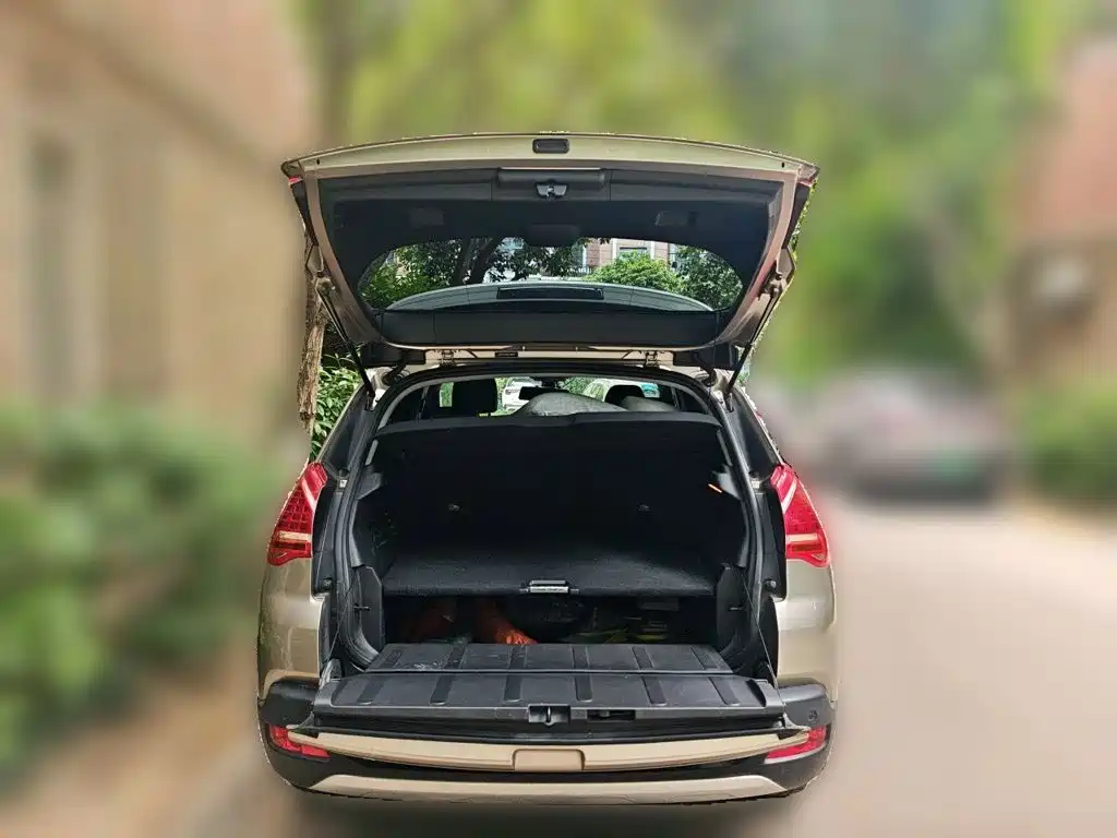 Peugeot 3008 2015 — фото 10
