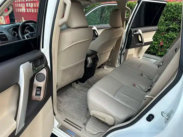 Toyota Prado 2012