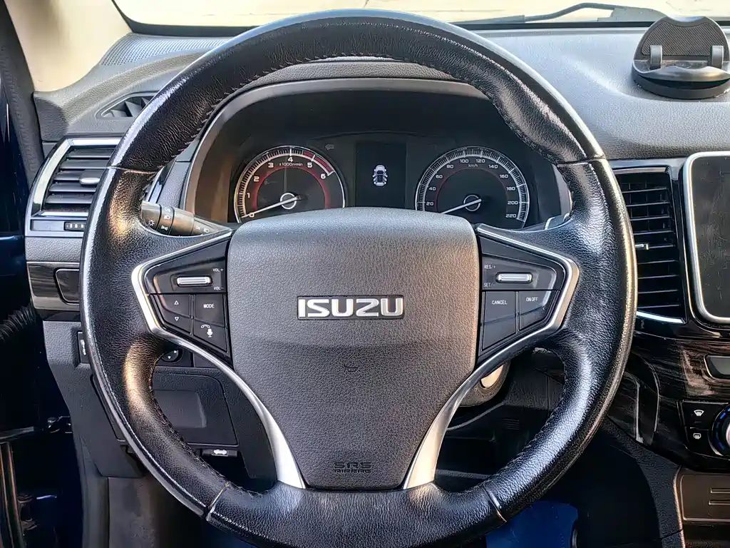 Isuzu Lingtuo 2021 — фото 16