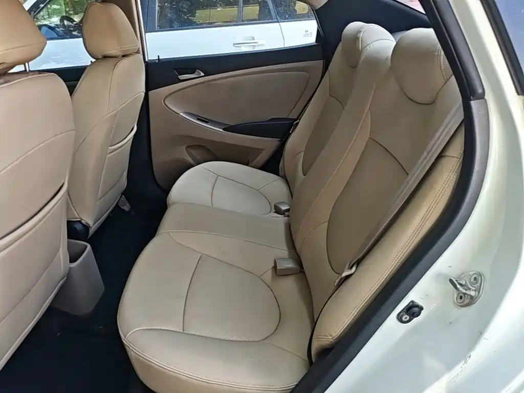 Hyundai Accent 2016 — фото 17