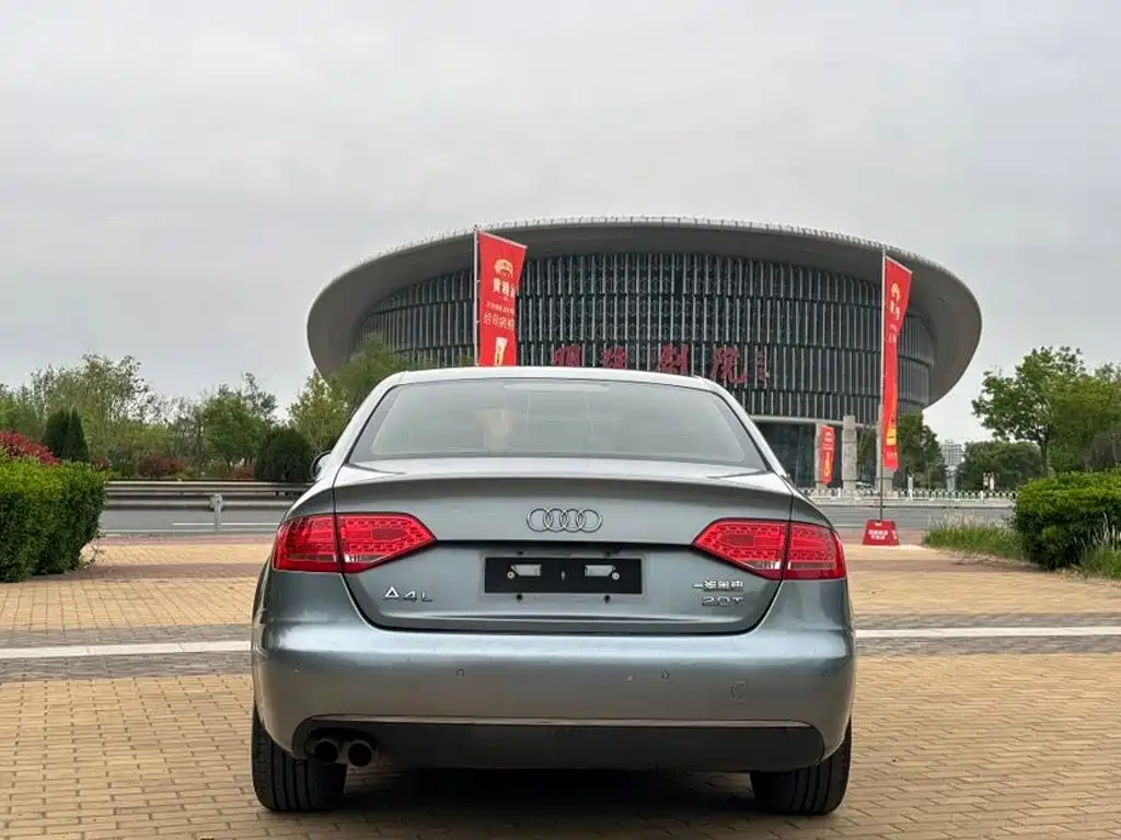 Audi A4L 2010