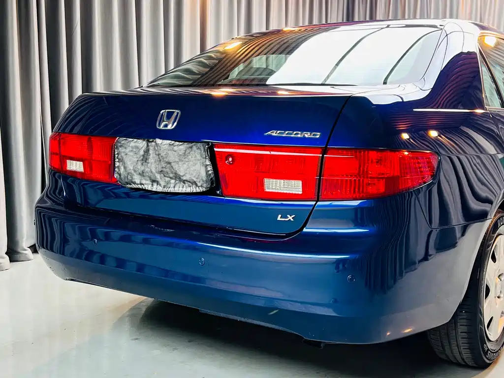 Honda Accord 2005 — фото 19