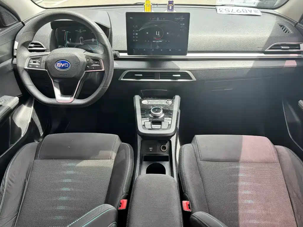 BYD e2 2021
