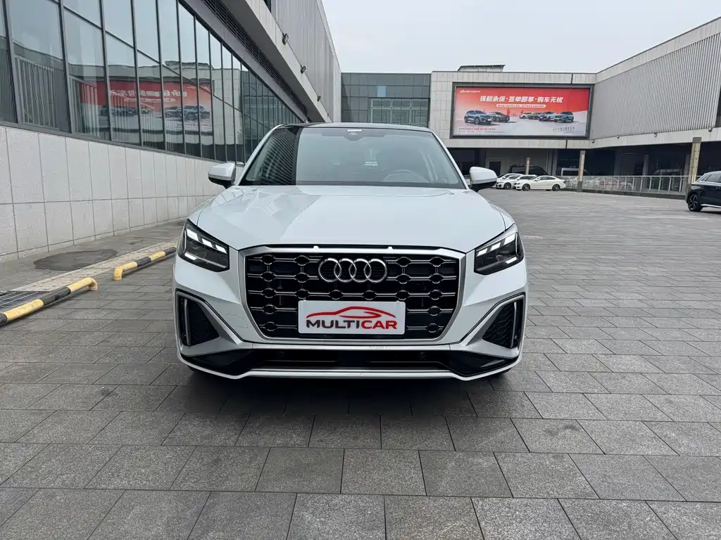 Audi Q2L 2023 — фото 2