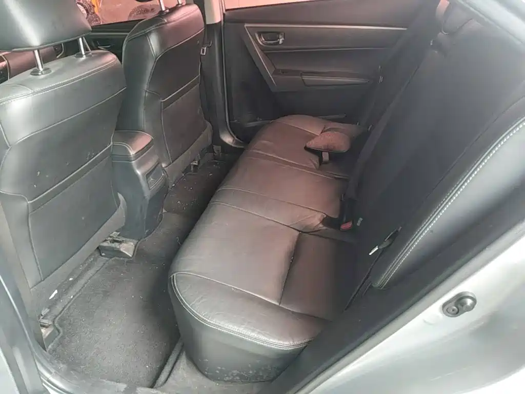 Toyota Corolla 2017 — фото 17