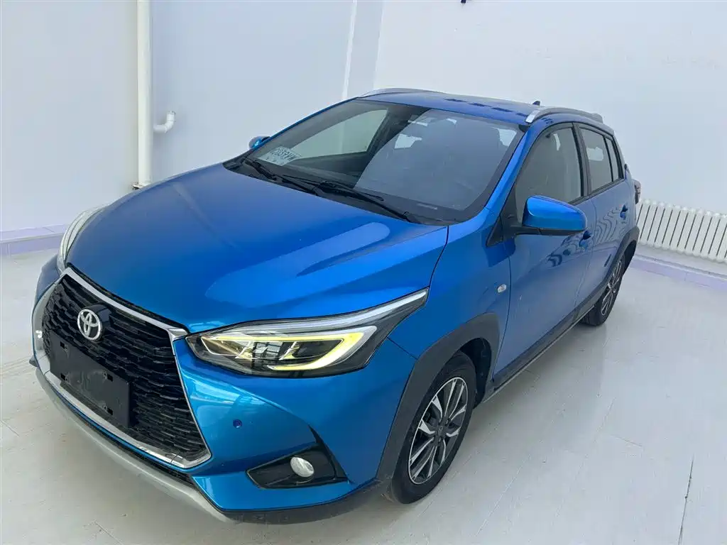 Toyota Yaris L 2021