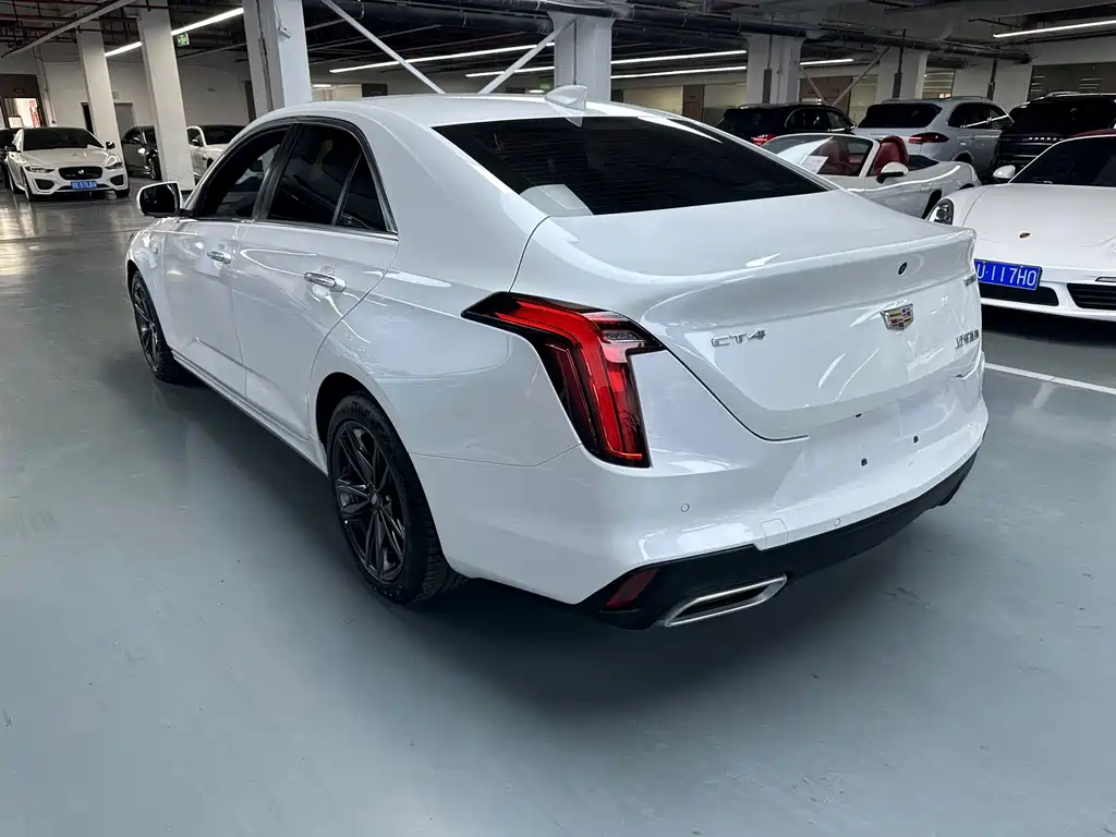 Cadillac CT4 2023 — фото 13