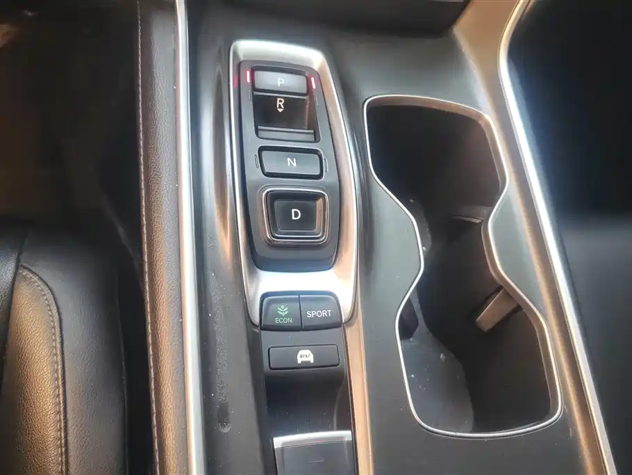 Honda Accord 2020 — фото 16