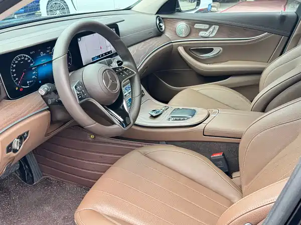 Mercedes-Benz E-Class 2023