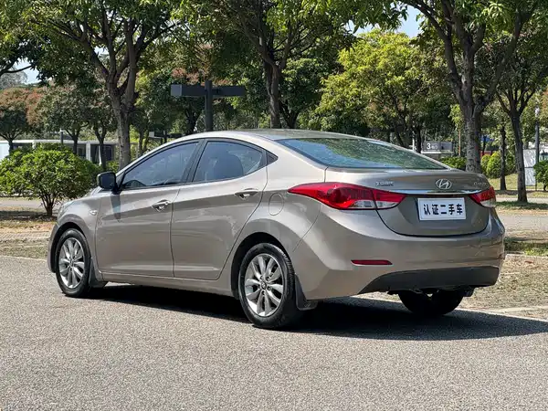 Hyundai Elantra Langdong 2015