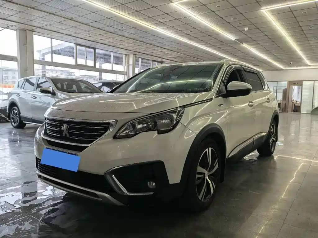 Peugeot 5008 2017 — фото 1