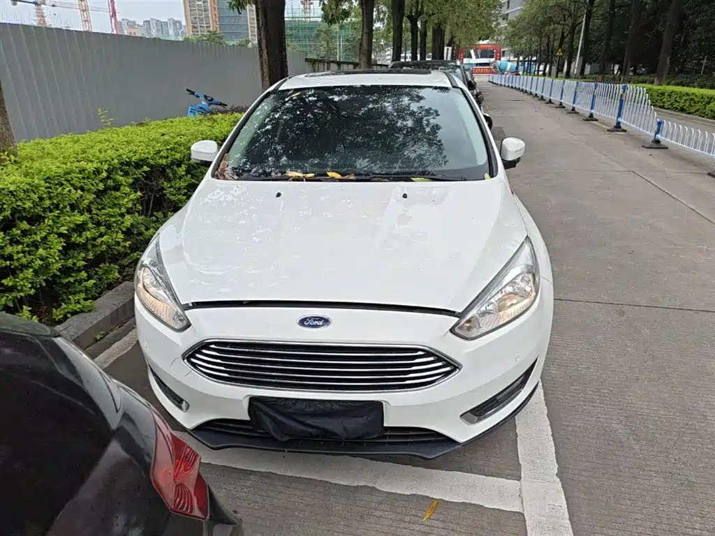 Ford Focus 2015 — фото 3
