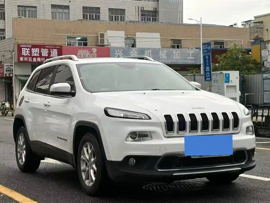 Jeep Cherokee 2018 — фото 3