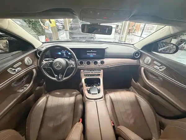 Mercedes-Benz E-Class 2022