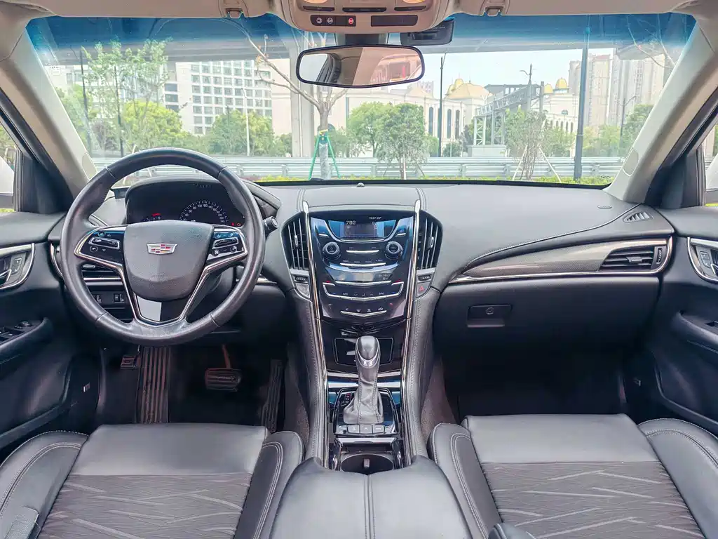 Cadillac ATS-L 2016 — фото 15