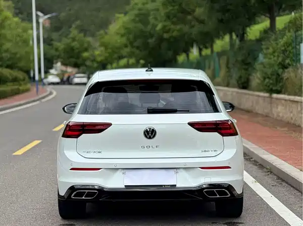 Volkswagen Golf 2023