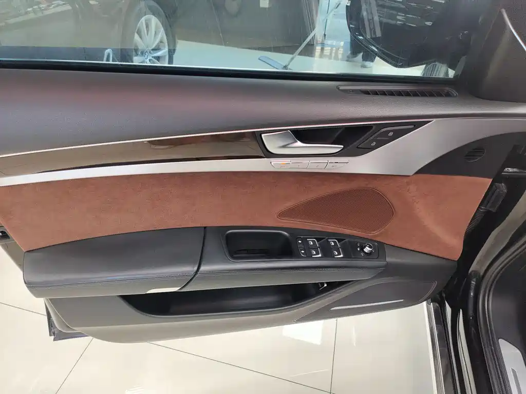 Audi A8 2015
