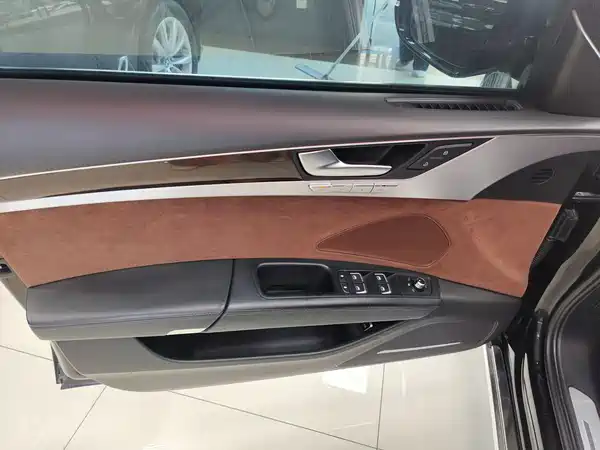 Audi A8 2015